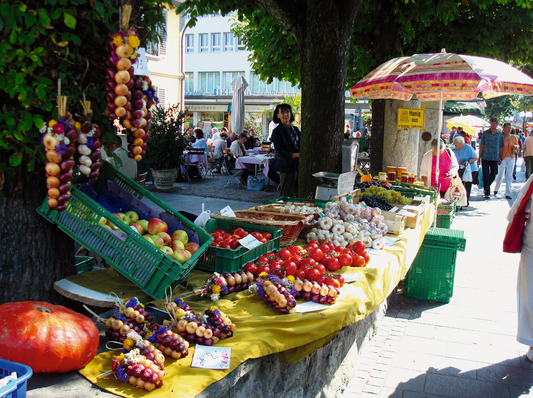 WOCHENMARKT / WEEKLY MARKET