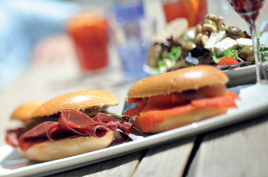 MANI’S COFFEE & BAGELS