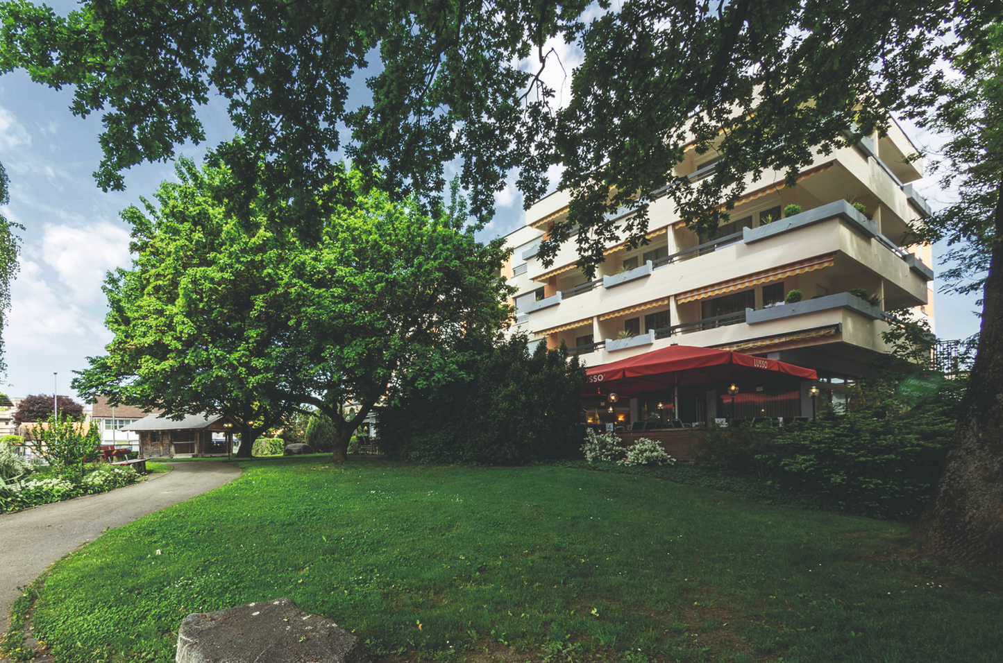 HOTEL RESTAURANT HOLIDAY