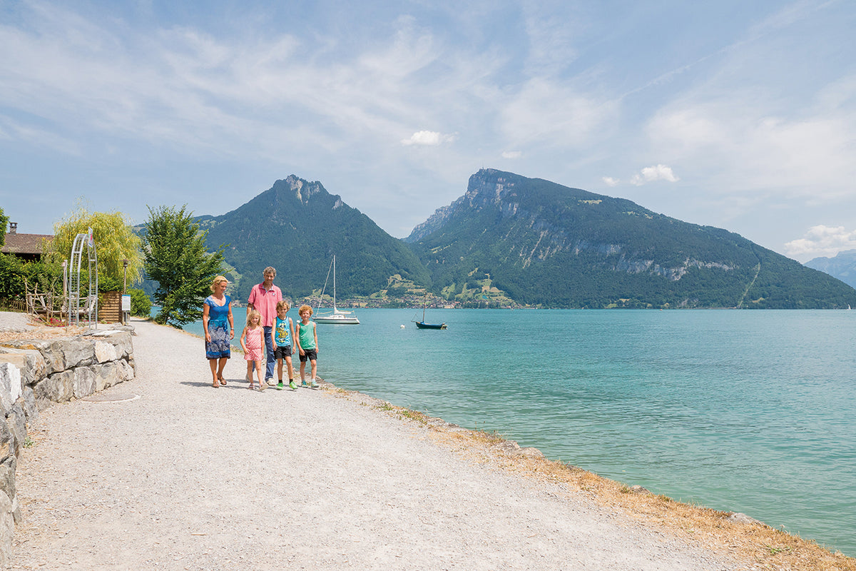 STRANDWEG / LAKESIDE PATH SPIEZ – FAULENSEE